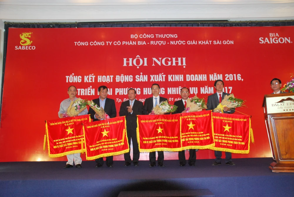 Bia Sài Gòn đạt sản lượng trên 1,6 tỷ lít trong năm 2016